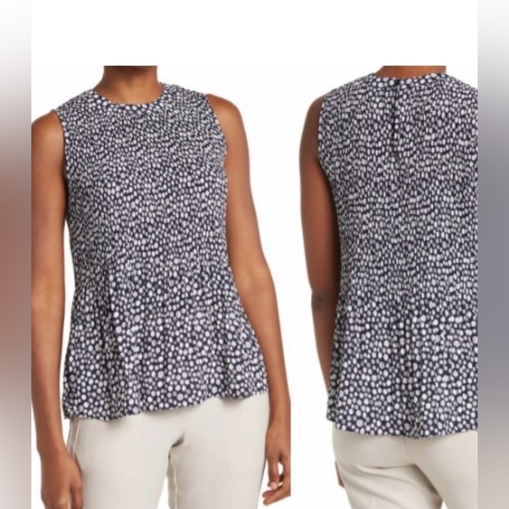 Adrianna Papell Navy/Ivory Round Neck Floral
Pleated Sleeveless Blouse Medium